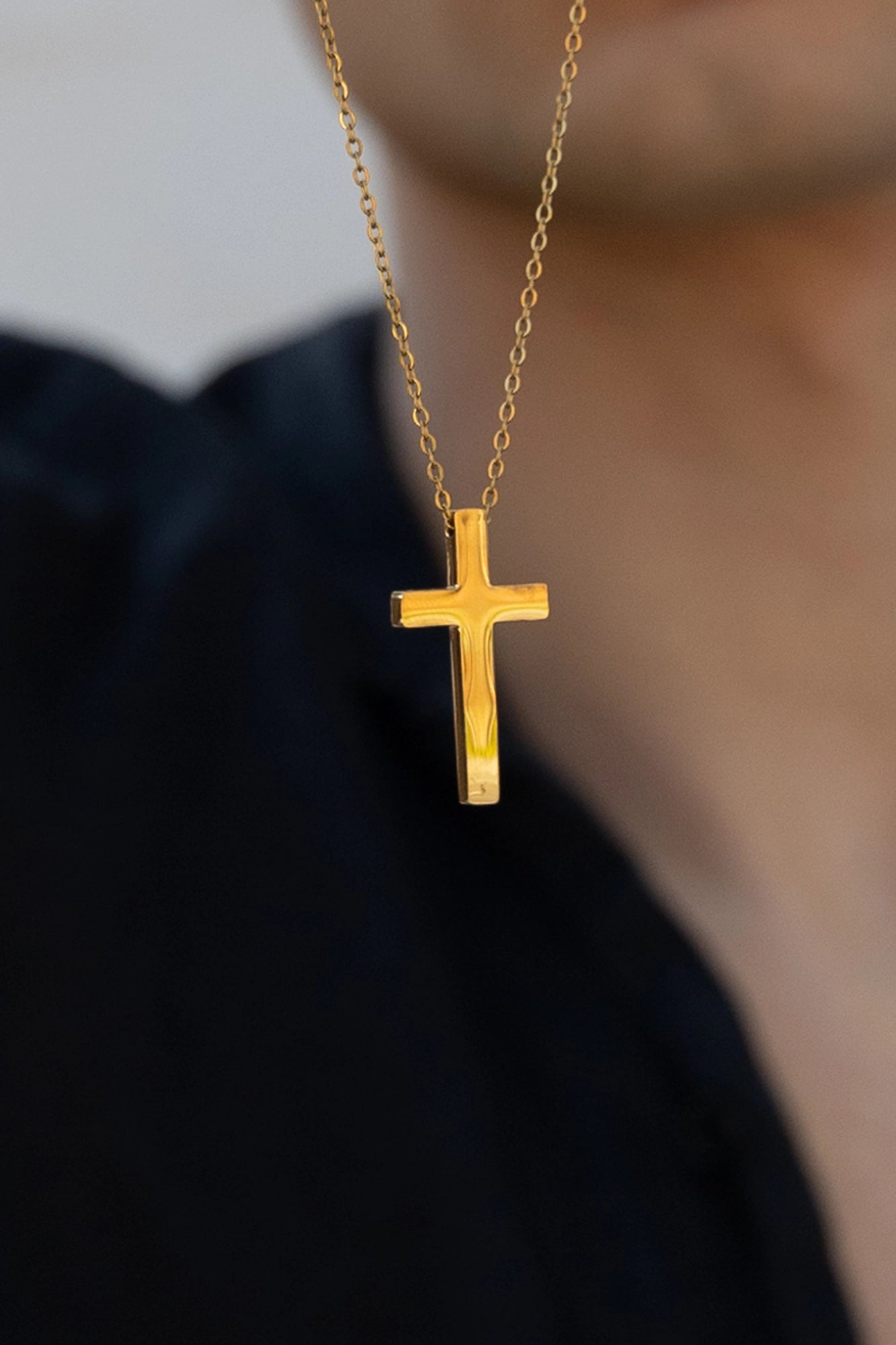 CROSS NECKLACE